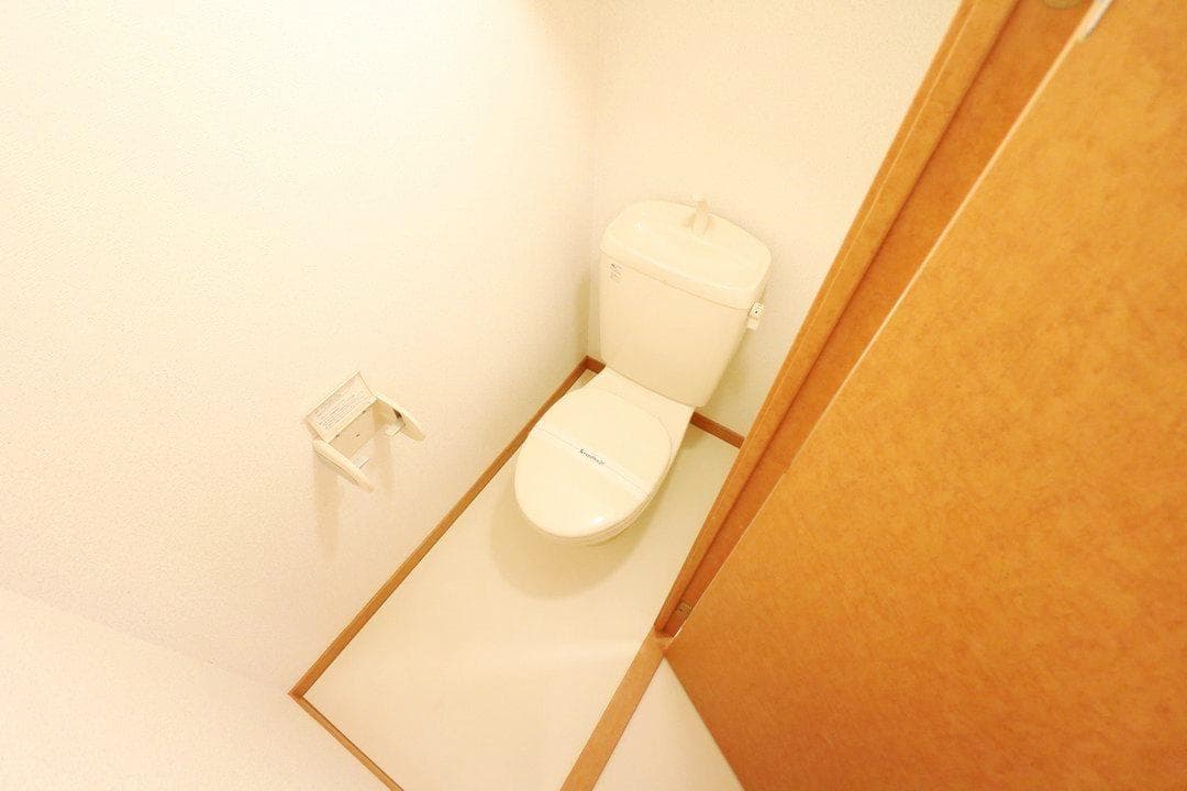 Room image 13