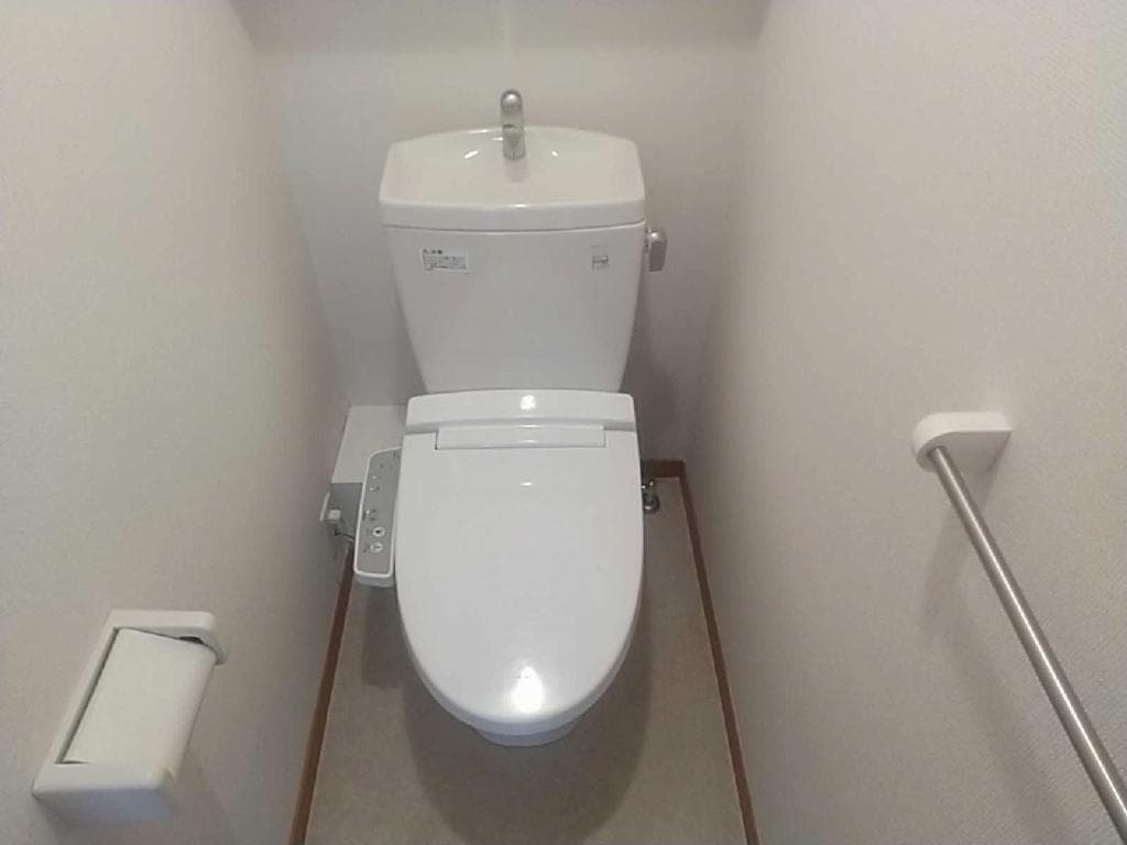 Room image 8