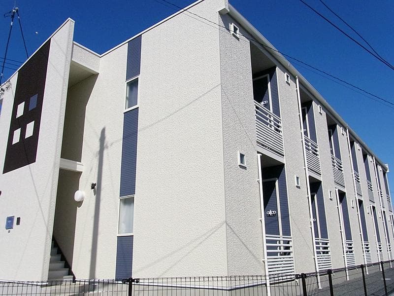 Main exterior of LEONEXT Narusawa