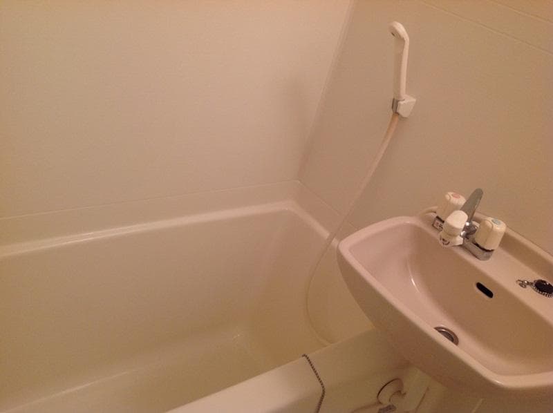Room image 8