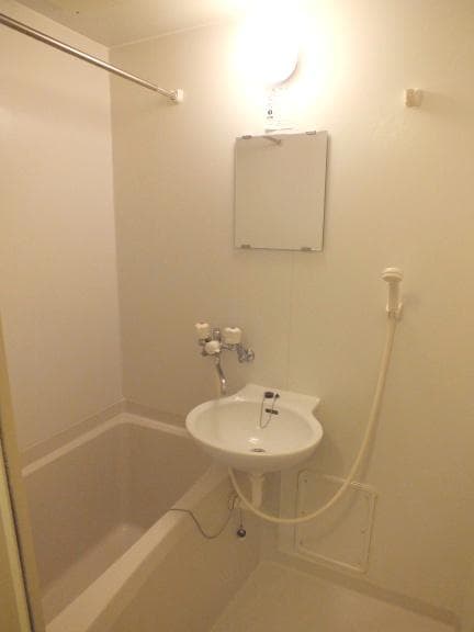 Room image 10