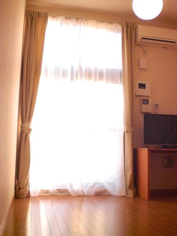 Room image 11