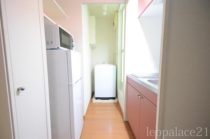 Room image 8