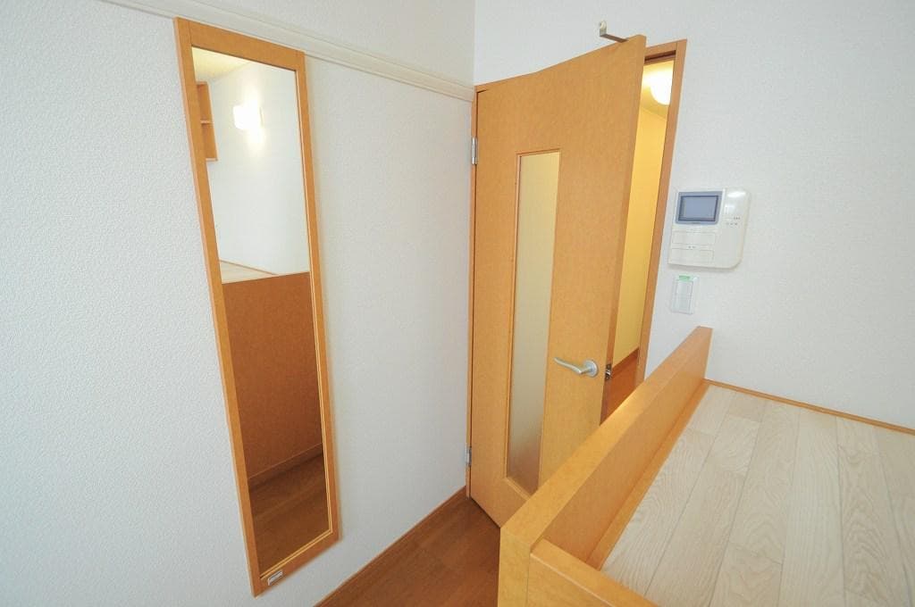 Room image 11
