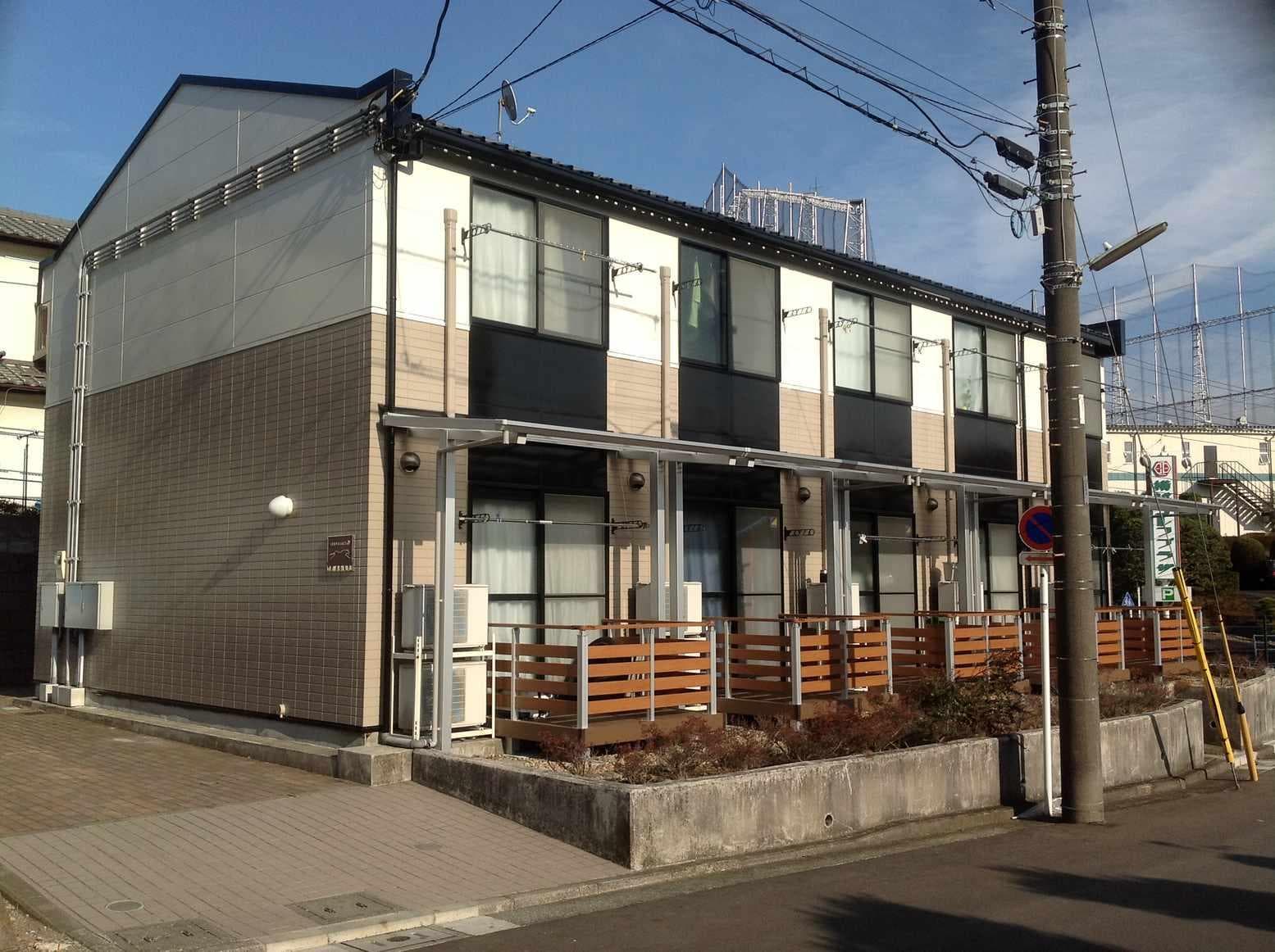 Main exterior of leopalace Yayoidai