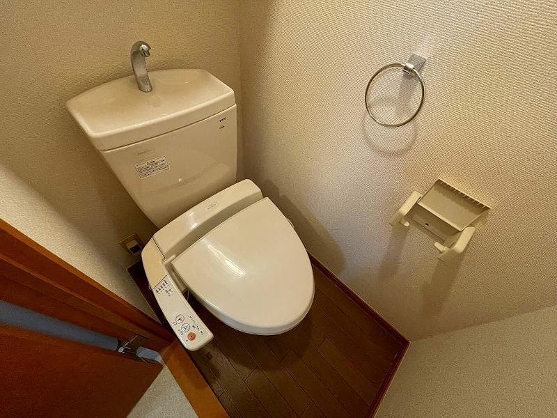 Room image 8