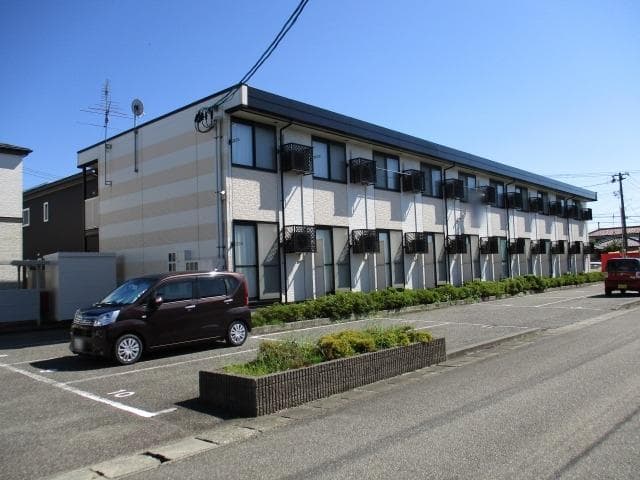 Main exterior of leopalace Green Chateau