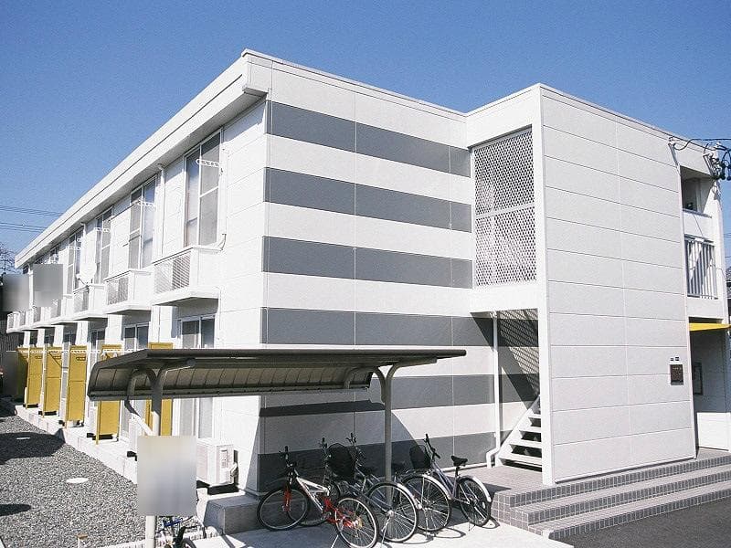 Main exterior of leopalace Manoir