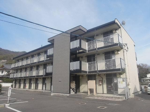 Room image 9
