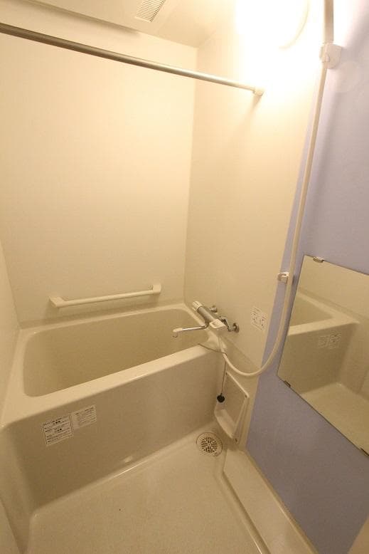 Room image 9