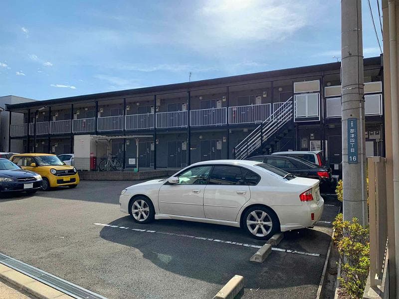 Main exterior of leopalace Chaya