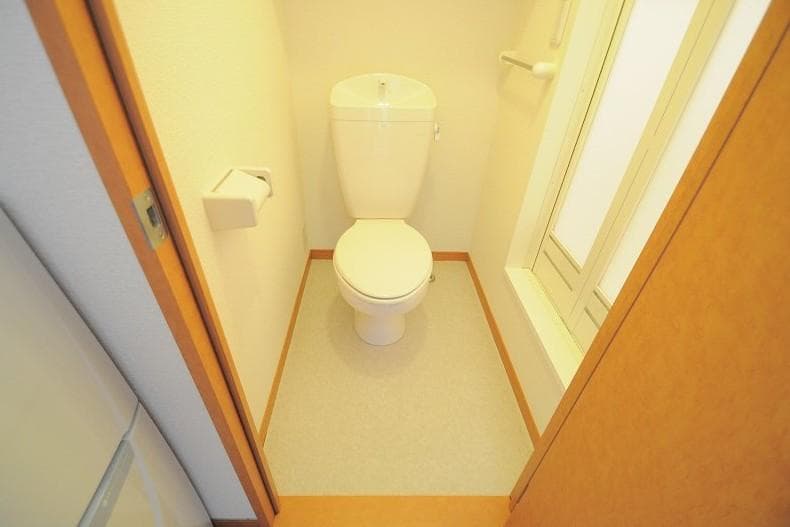 Room image 8