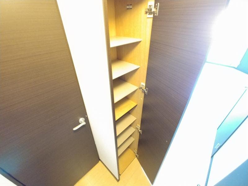 Room image 11
