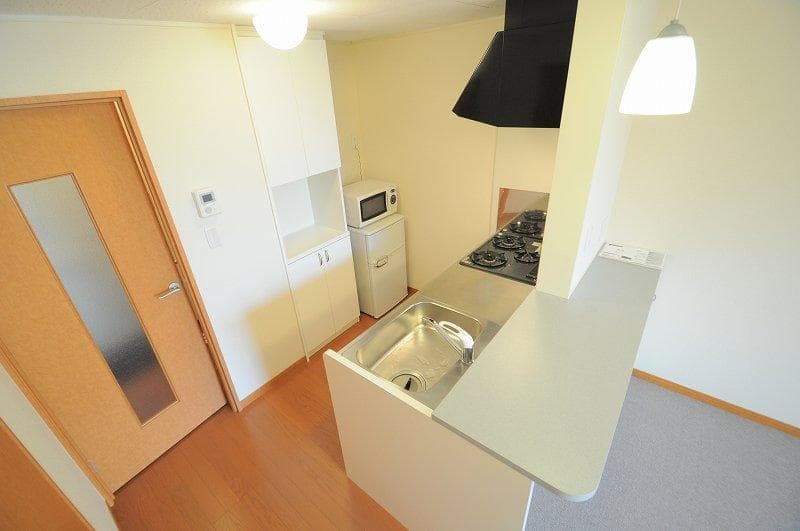 Room image 12