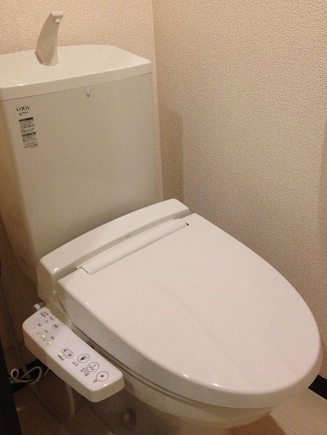 Room image 8