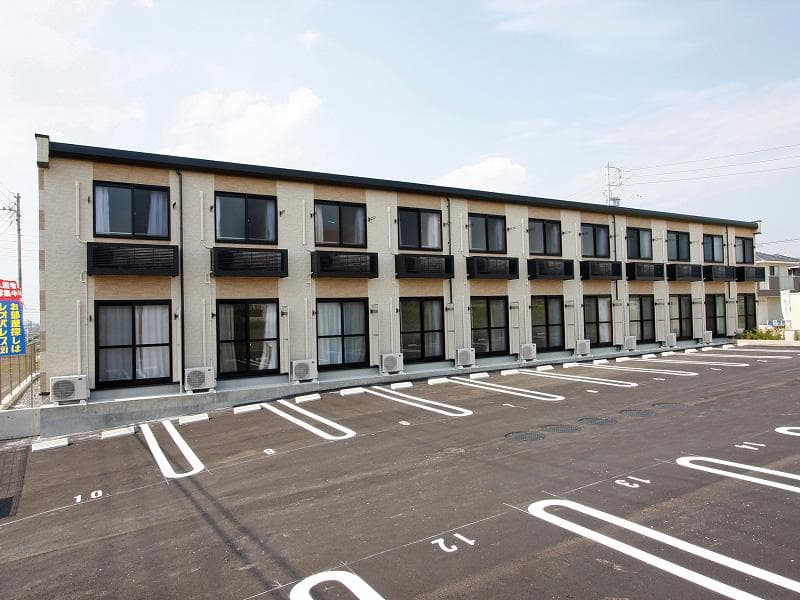 Main exterior of leopalace you