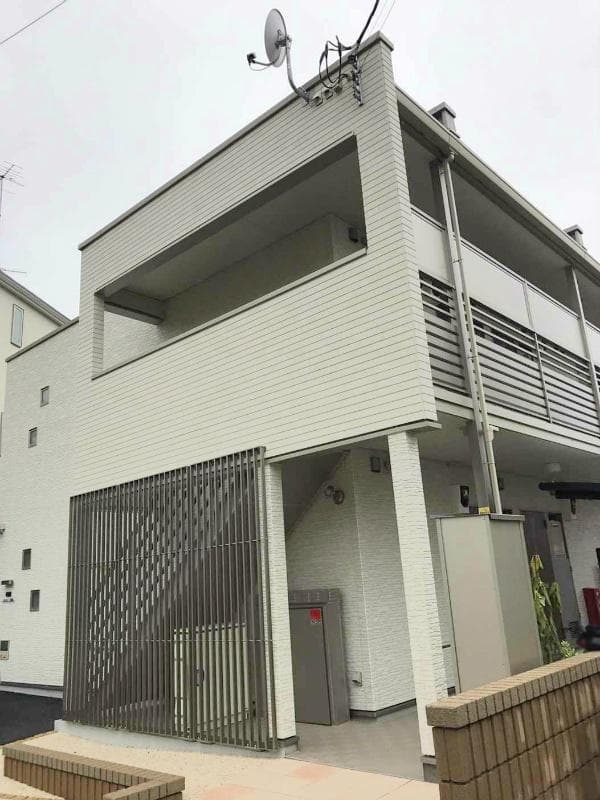 Main exterior of CLEINO Ishibashi