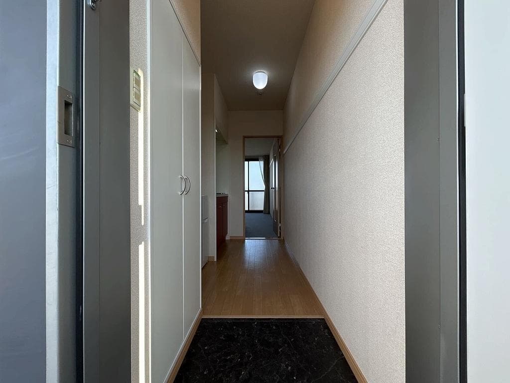 Room image 14