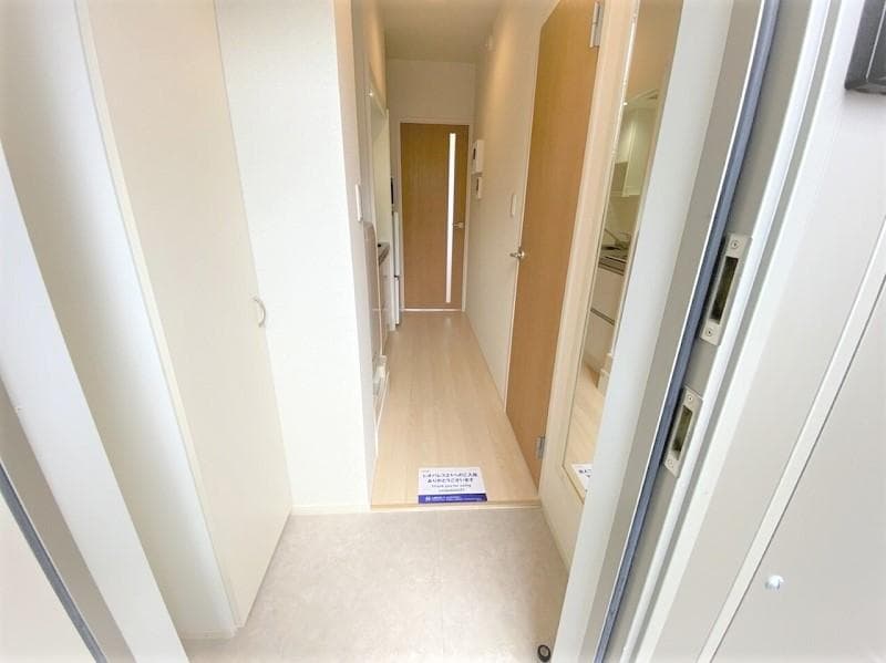 Room image 11