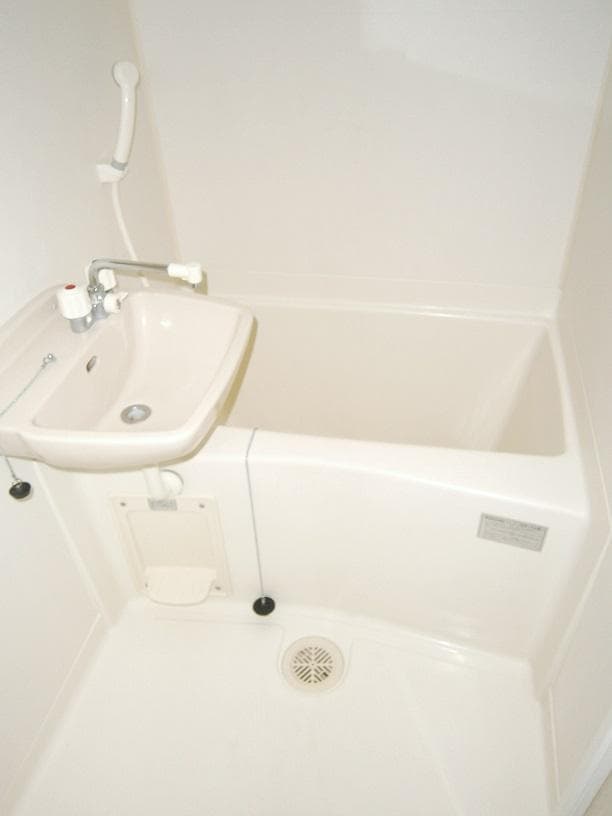 Room image 11