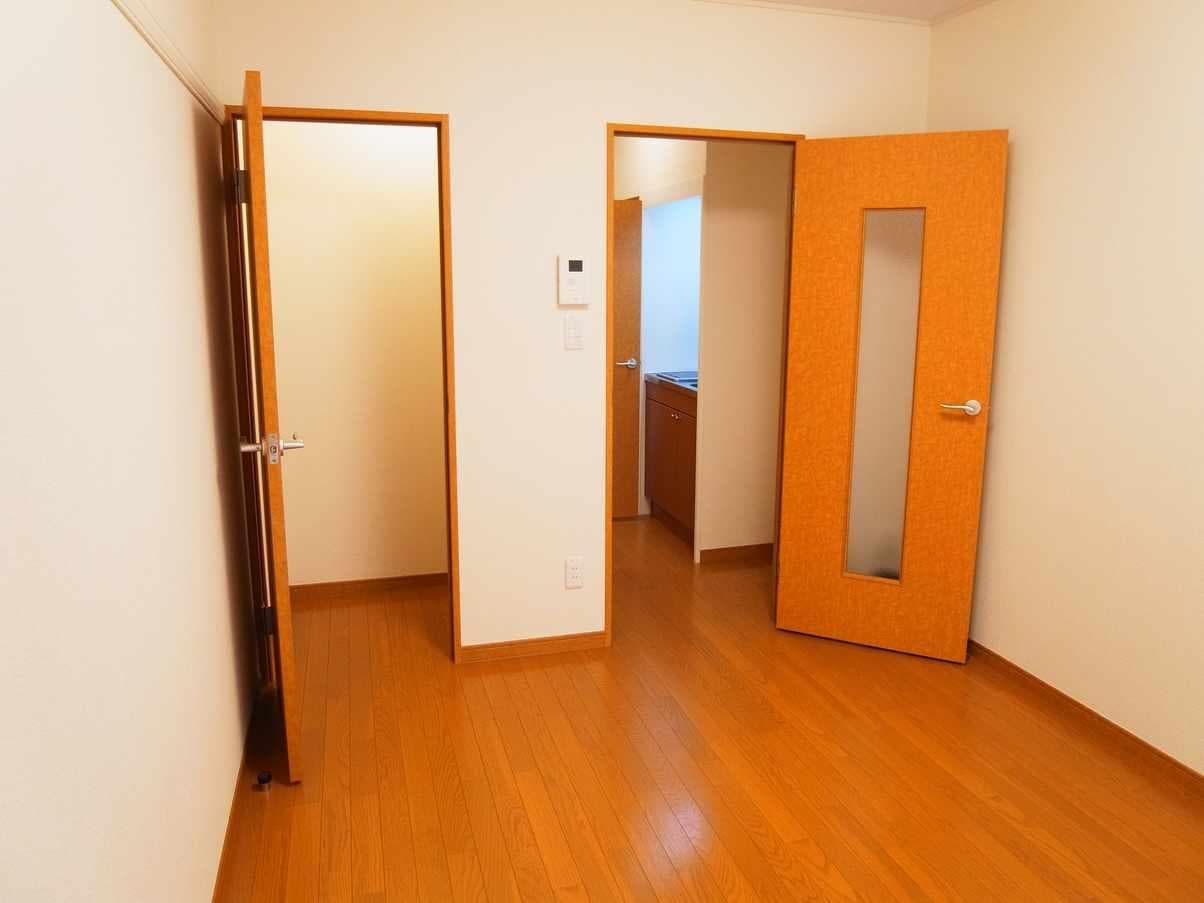 Room image 10
