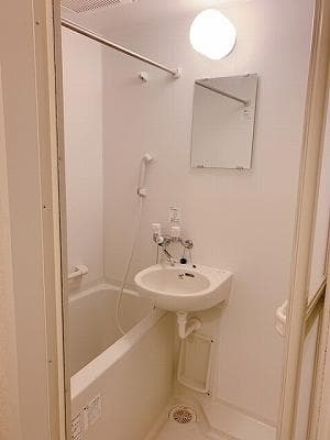 Room image 10