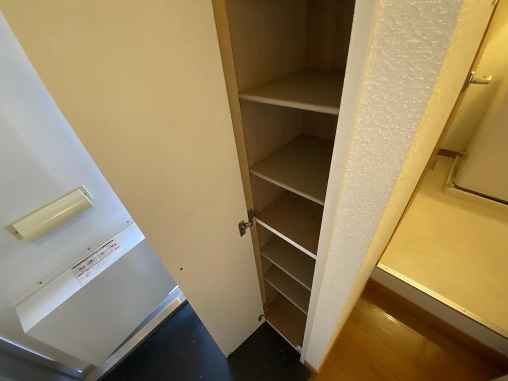 Room image 12