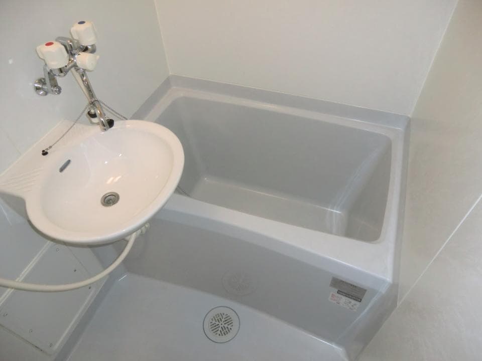 Room image 8