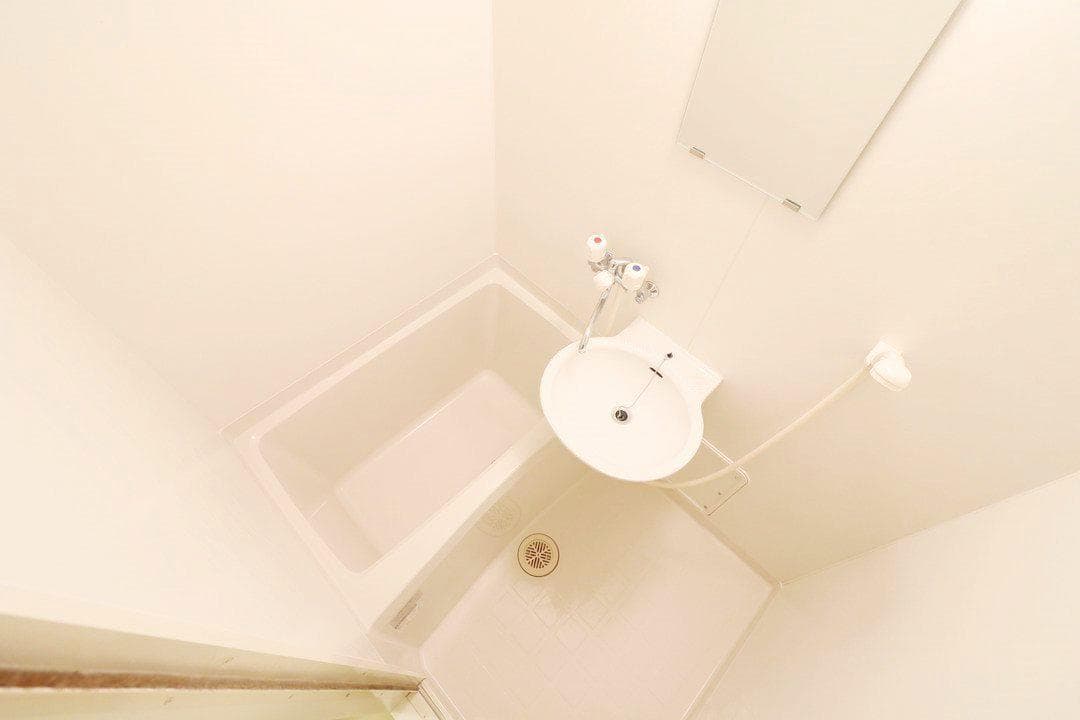 Room image 13