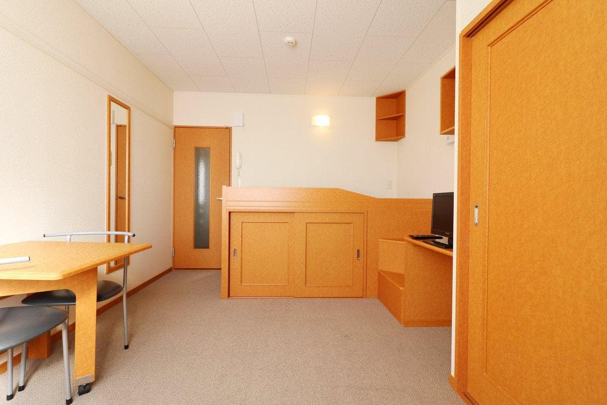 Room image 10