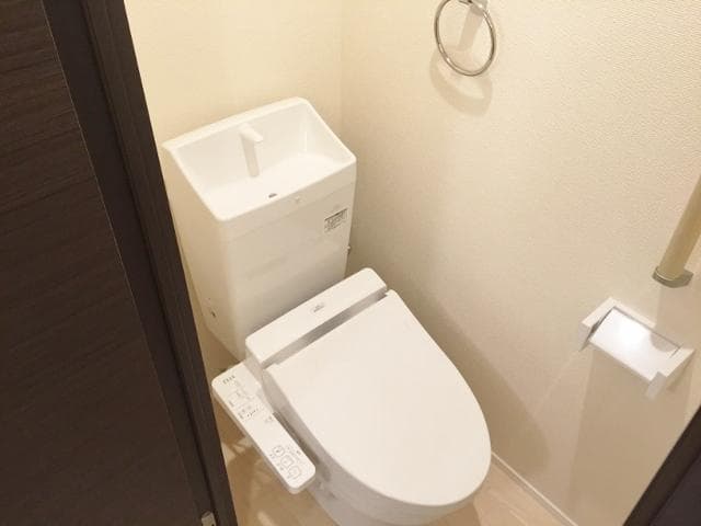 Room image 13