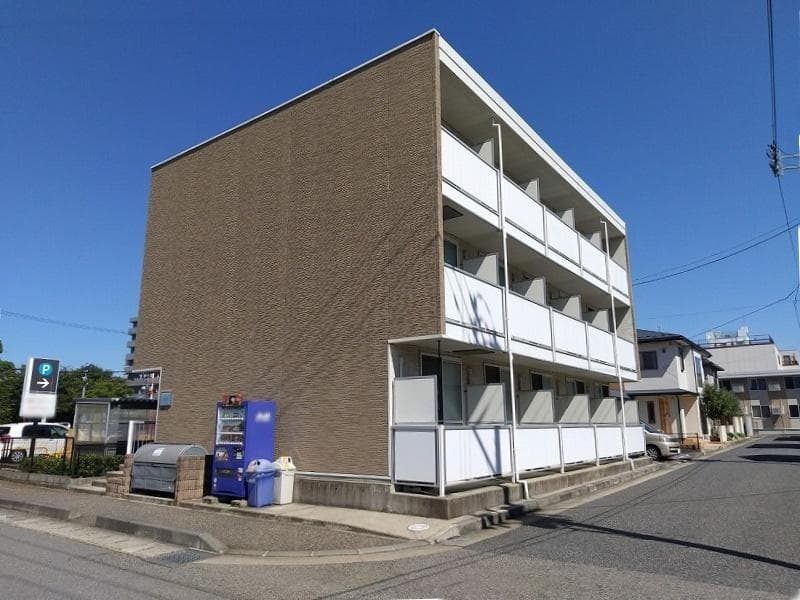 Main exterior of leopalace Ekinan Wing