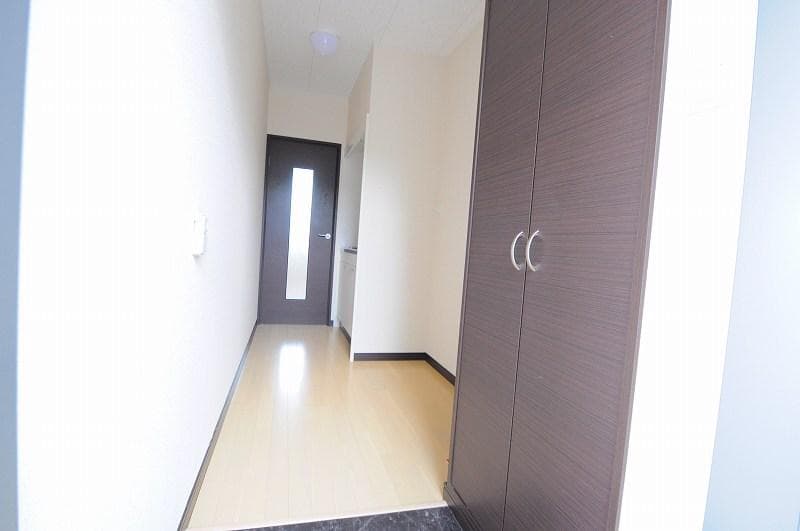 Room image 13
