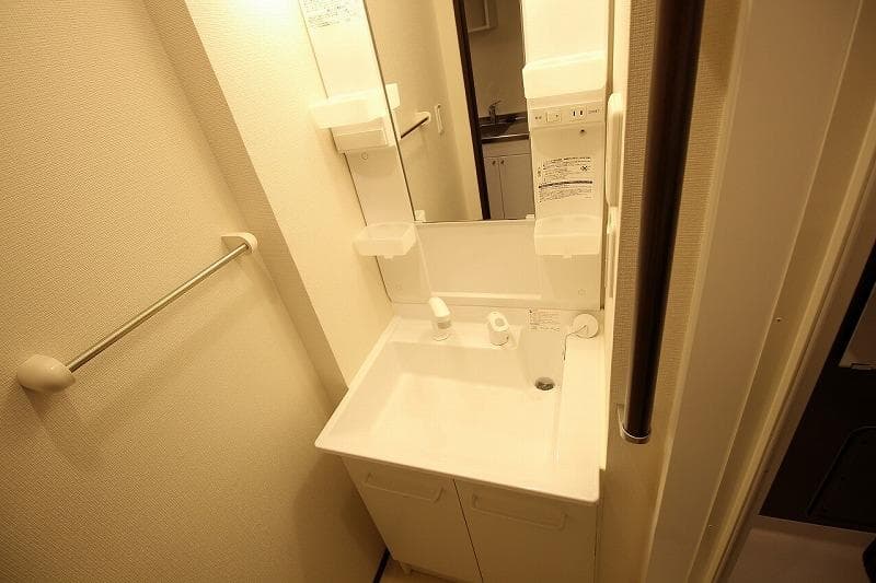 Room image 13