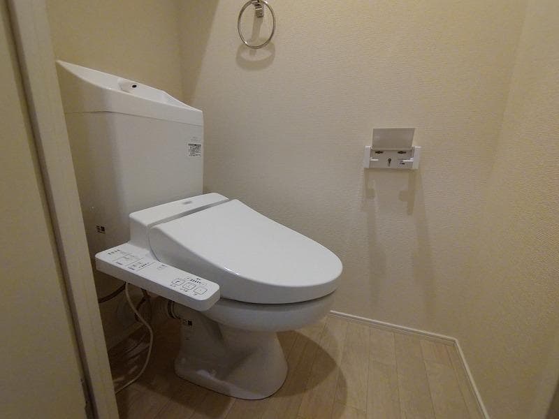Room image 8