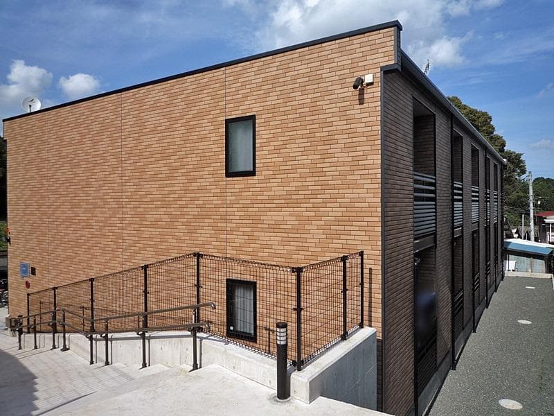 Main exterior of LEONEXT Lue