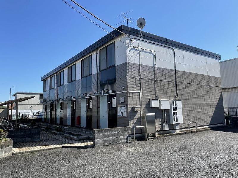 Main exterior of leopalace Legato II