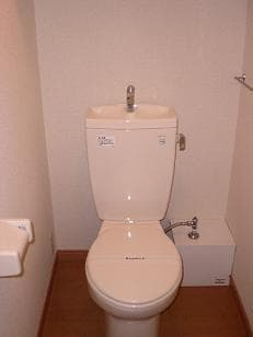 Room image 10