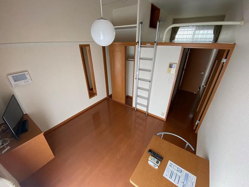Room image 9