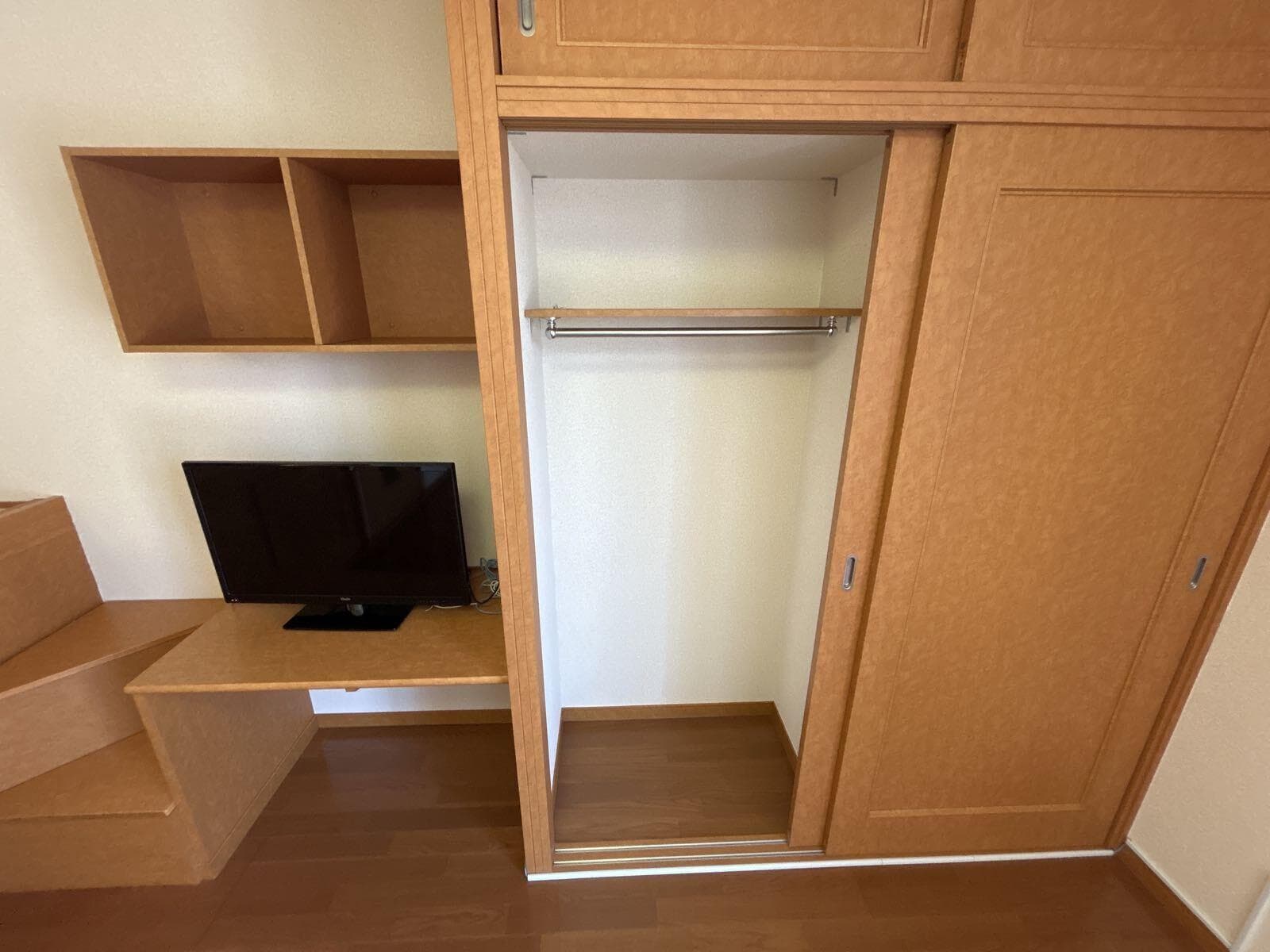 Room image 10