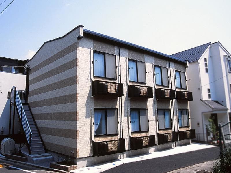 Main exterior of leopalace Ace