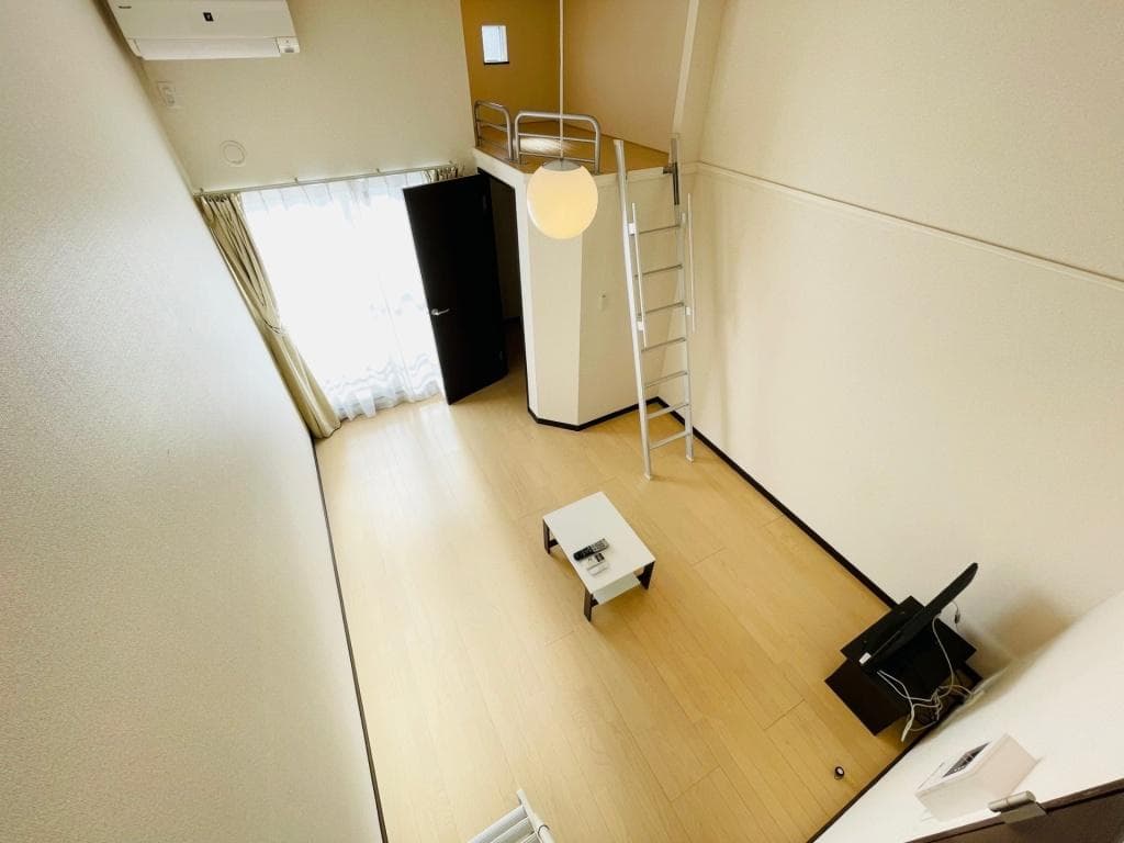 Preview interior of LEONEXT Narusawa