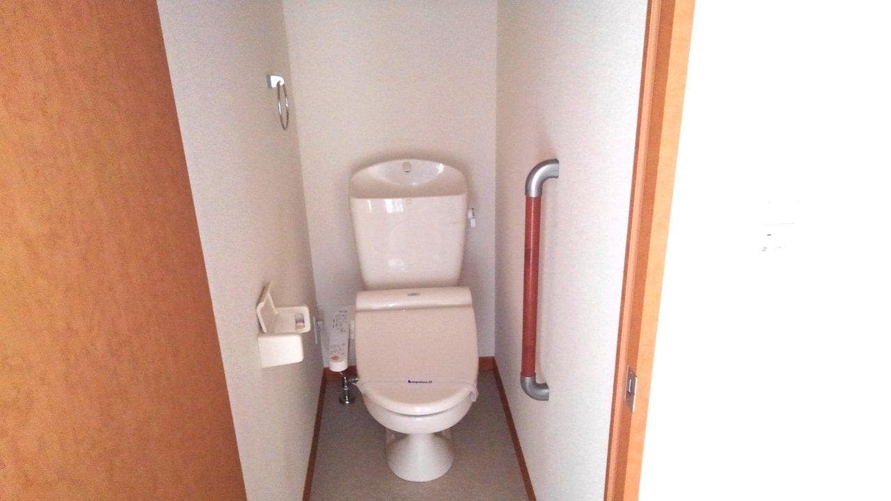 Room image 8