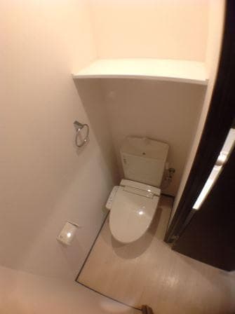 Room image 15