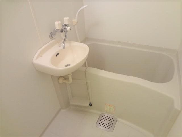 Room image 13