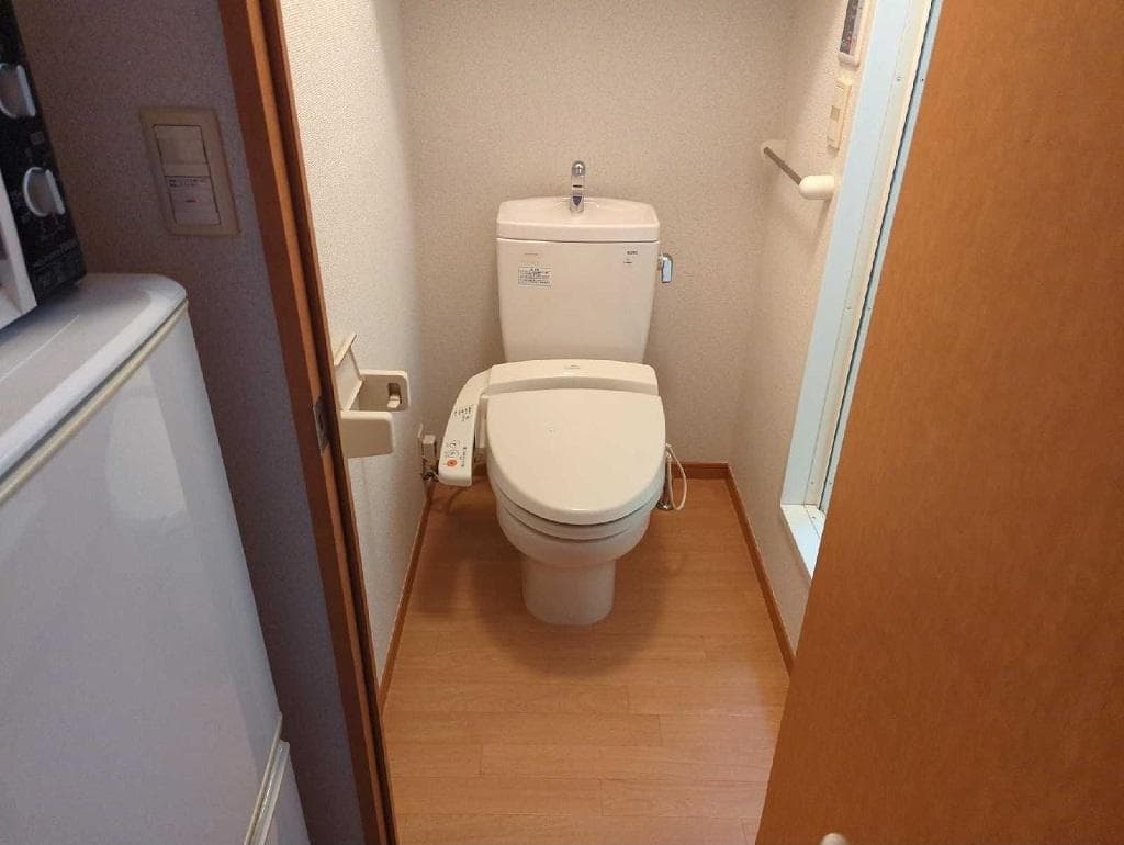 Room image 8
