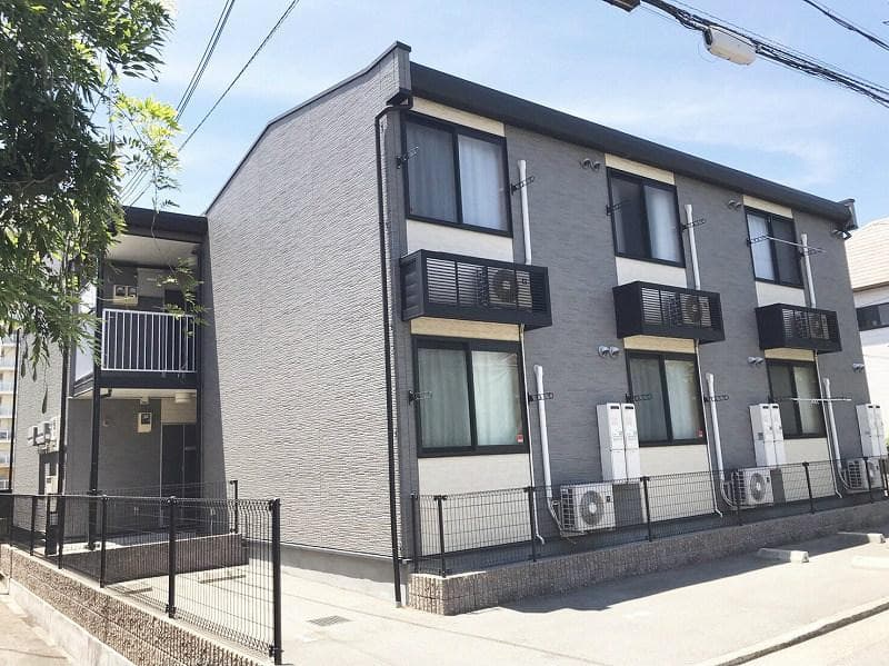 Main exterior of leopalace Chante Kita Maiko