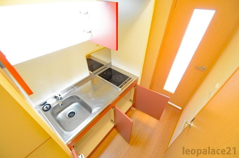 Room image 8