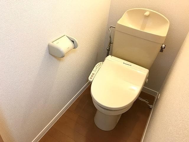 Room image 11