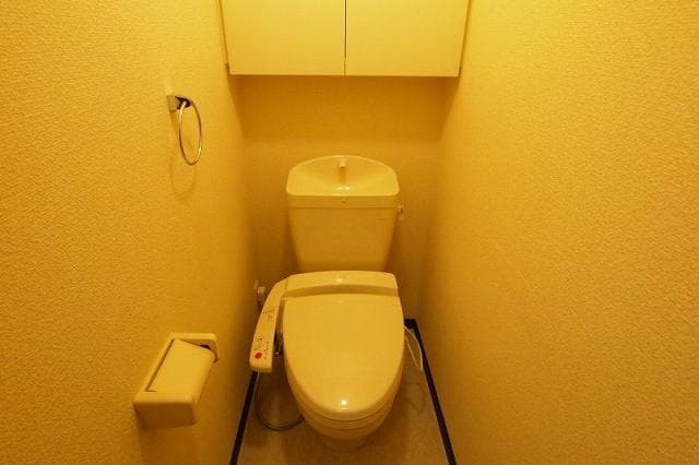 Room image 16